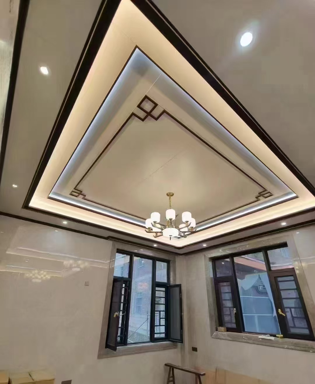 Custom Geometric Design Aluminum Ceiling