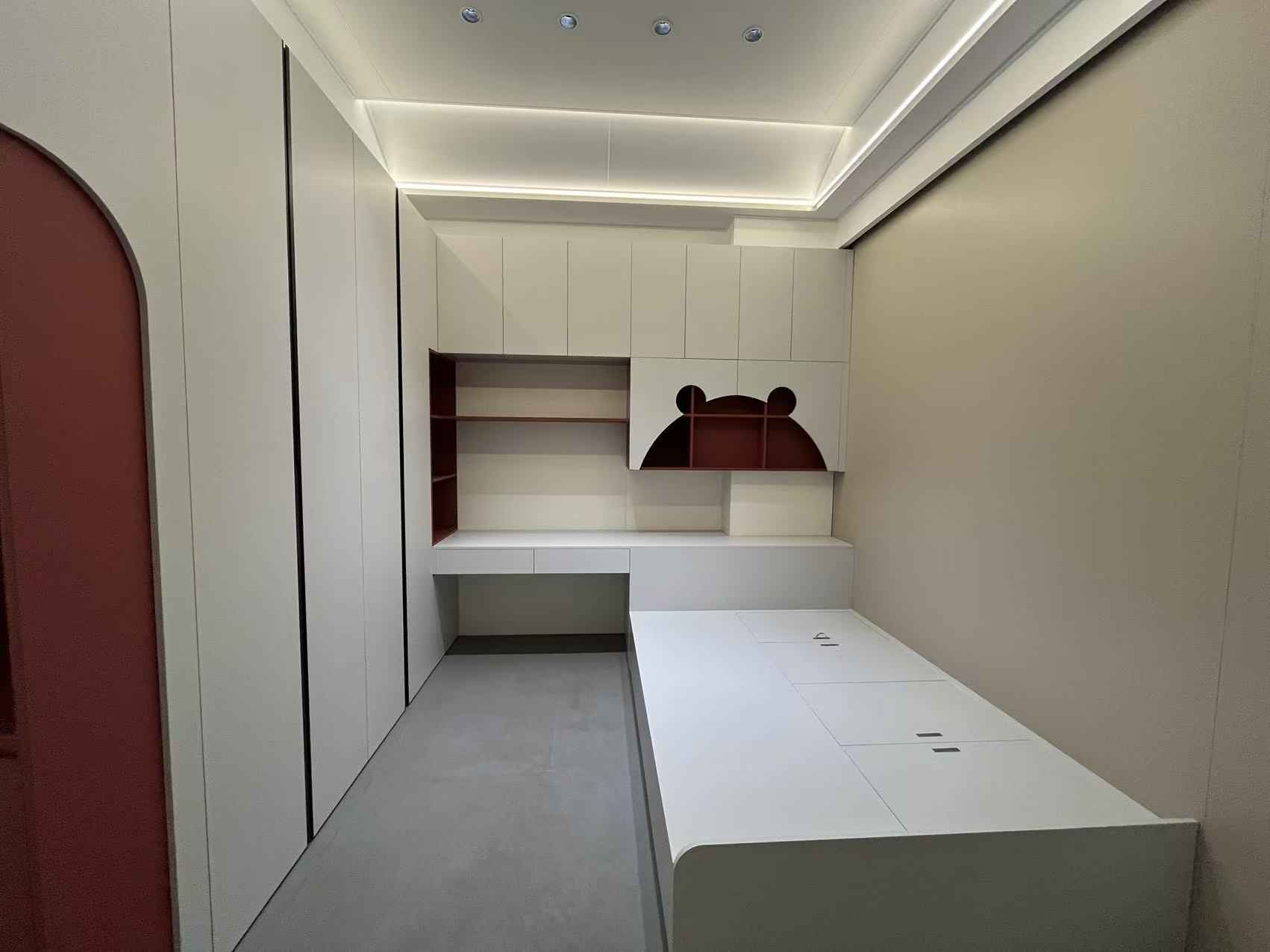 Floor to Ceiling Wardrobe Door Application